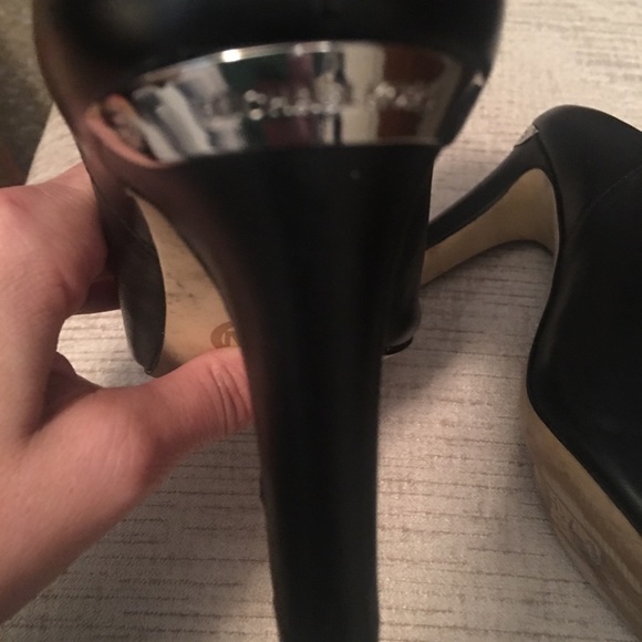 Micheal Kors open toe ankle heel - Picture 4 of 6